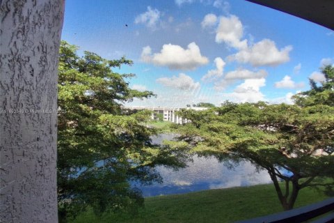 Copropriété à vendre à Sunrise, Floride: 2 chambres, 79.9 m2 № 1945808 - photo 21