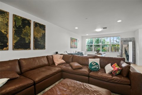 Adosado en venta en Fort Lauderdale, Florida, 3 dormitorios, 228.17 m2 № 2172034 - foto 14