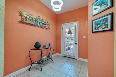 Townhouse in Saint Petersburg, Florida 3 bedrooms, 216.65 sq.m. № 1130668 - photo 6