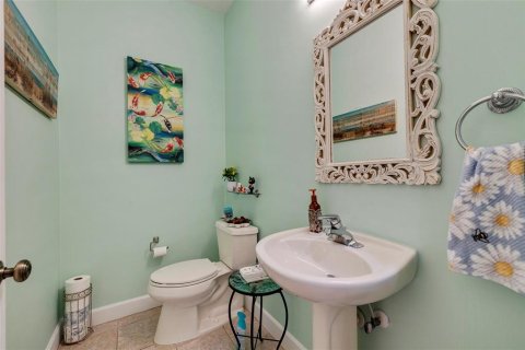 Townhouse in Saint Petersburg, Florida 3 bedrooms, 216.65 sq.m. № 1130668 - photo 16