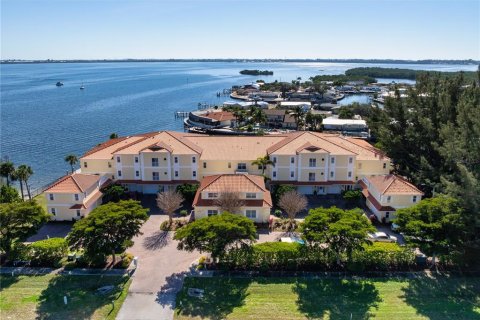 Townhouse in Bradenton, Florida 3 bedrooms, 220.74 sq.m. № 2122591