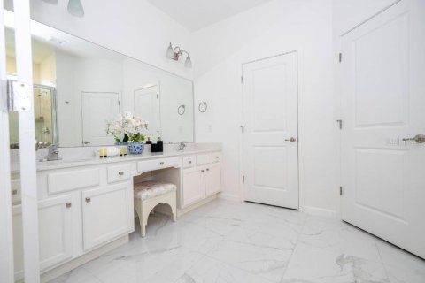 Купить виллу или дом в Киссимми, Флорида 4 комнаты, 580.55м2, № 2098034 - фото 17