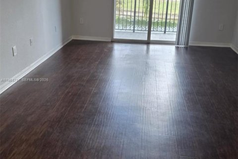 Condo in Delray Beach, Florida, 2 bedrooms  № 2031796 - photo 8