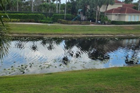 Condo in Delray Beach, Florida, 2 bedrooms  № 2031796 - photo 23