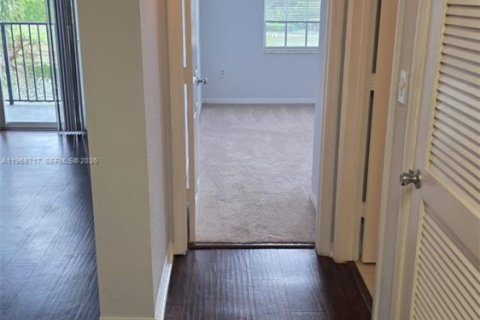 Condo in Delray Beach, Florida, 2 bedrooms  № 2031796 - photo 11