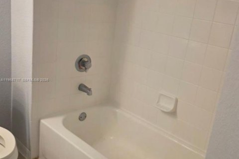 Condo in Delray Beach, Florida, 2 bedrooms  № 2031796 - photo 21