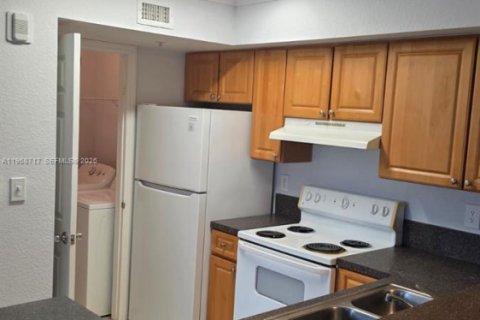 Condo in Delray Beach, Florida, 2 bedrooms  № 2031796 - photo 5