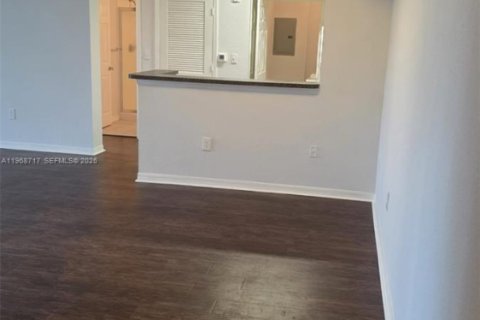 Condo in Delray Beach, Florida, 2 bedrooms  № 2031796 - photo 10