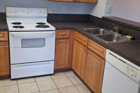 Condo in Delray Beach, Florida, 2 bedrooms  № 2031796 - photo 4