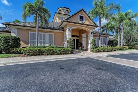 Copropriété à vendre à Lakewood Ranch, Floride: 3 chambres, 217.76 m2 № 2398996 - photo 28