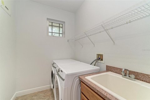 Copropriété à vendre à Lakewood Ranch, Floride: 3 chambres, 217.76 m2 № 2398996 - photo 20