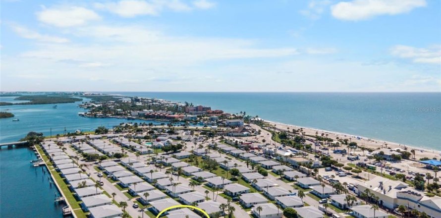 Condo à Englewood, Floride, 2 chambres  № 2415162