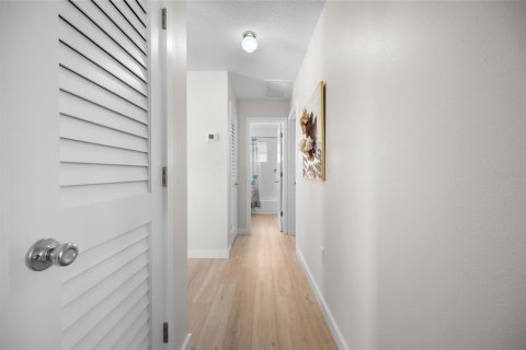 Copropriété à vendre à Englewood, Floride: 2 chambres, 110.37 m2 № 2415162 - photo 11