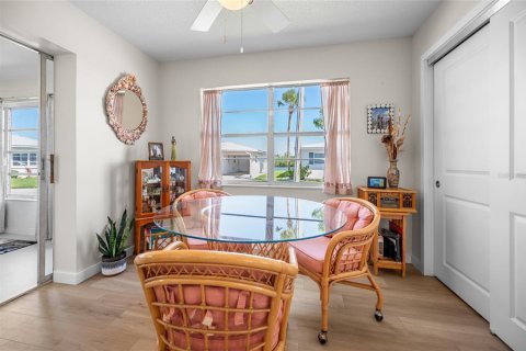 Copropriété à vendre à Englewood, Floride: 2 chambres, 110.37 m2 № 2415162 - photo 15