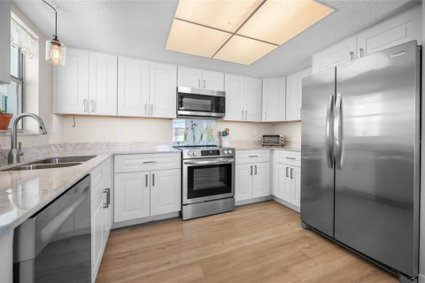 Copropriété à vendre à Englewood, Floride: 2 chambres, 110.37 m2 № 2415162 - photo 17