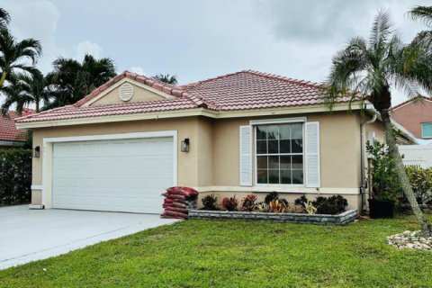 Villa ou maison à Pembroke Pines, Floride 3 chambres, 150.87 m2 № 2402018