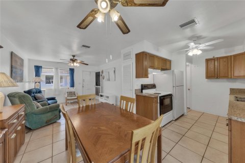 Copropriété à vendre à Hollywood, Floride: 1 chambre, 55.74 m2 № 1961155 - photo 8