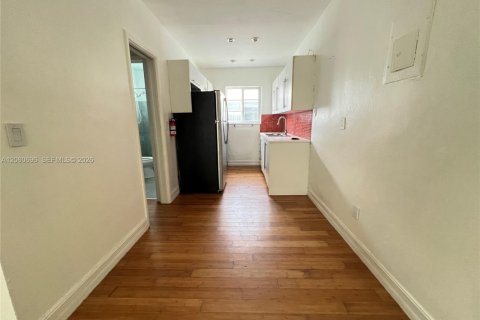 Condominio en alquiler en Miami Beach, Florida, 35.95 m2 № 2265881 - foto 4