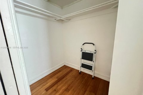 Condominio en alquiler en Miami Beach, Florida, 35.95 m2 № 2265881 - foto 10