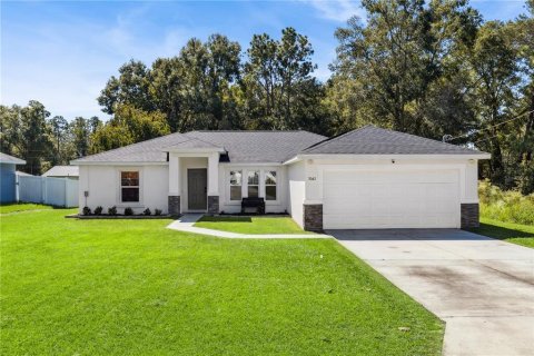 House in Belleview, Florida 3 bedrooms, 158.12 sq.m. № 2237381