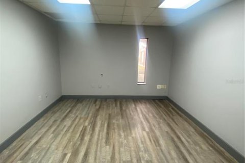 Propiedad comercial en alquiler en Tampa, Florida, 62.8 m2 № 889210 - foto 4