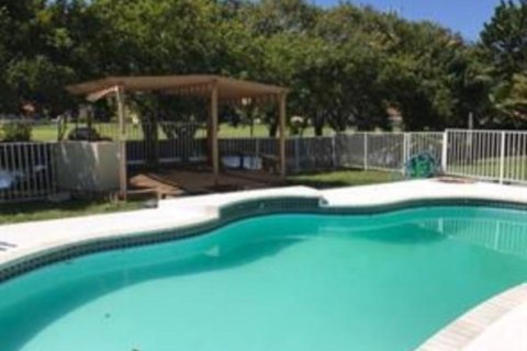 Casa en alquiler en Coral Springs, Florida, 5 dormitorios, 319.21 m2 № 1172472 - foto 1