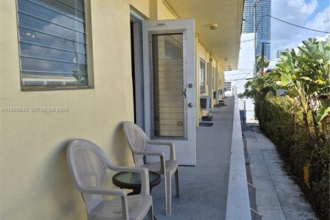 Condo in Miami Beach, Florida, 1 bedroom  № 2027273 - photo 10