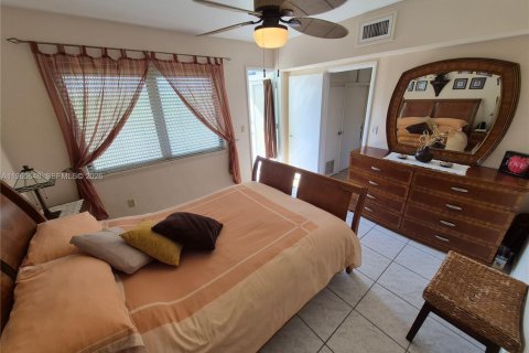 Condo in Miami Beach, Florida, 1 bedroom  № 2027273 - photo 6
