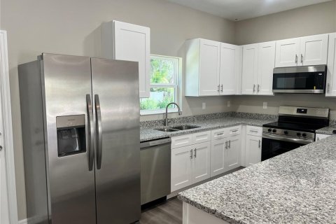 Villa ou maison à vendre à Tampa, Floride: 3 chambres, 116.22 m2 № 2095707 - photo 4