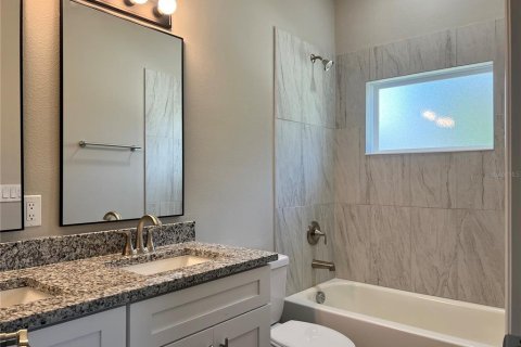 Villa ou maison à vendre à Tampa, Floride: 3 chambres, 116.22 m2 № 2095707 - photo 8