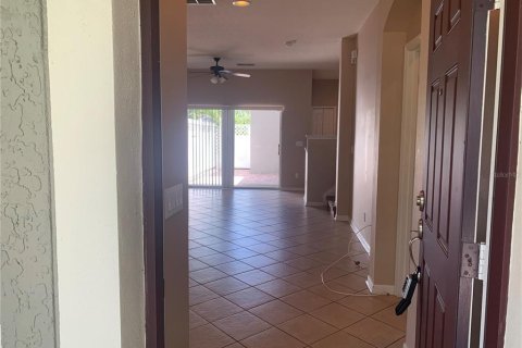 Townhouse in Orlando, Florida 3 bedrooms, 147.16 sq.m. № 1760095 - photo 2