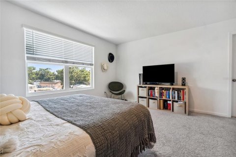 Townhouse in Gibsonton, Florida 3 bedrooms, 136.66 sq.m. № 1725052 - photo 18