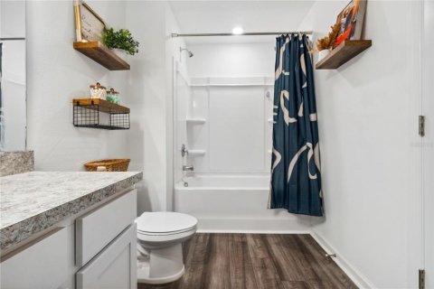 Townhouse in Gibsonton, Florida 3 bedrooms, 136.66 sq.m. № 1725052 - photo 22