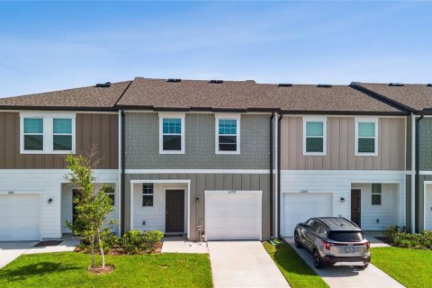 Townhouse in Gibsonton, Florida 3 bedrooms, 136.66 sq.m. № 1725052 - photo 1