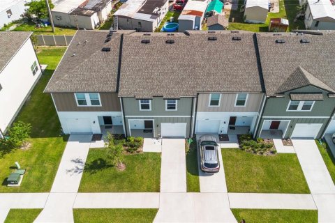 Townhouse in Gibsonton, Florida 3 bedrooms, 136.66 sq.m. № 1725052 - photo 27