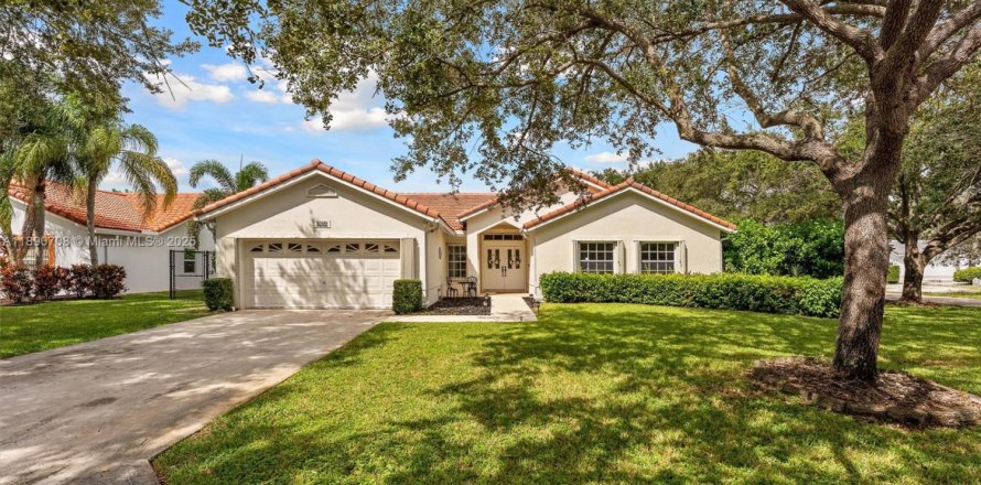 House in Coral Springs, Florida 4 bedrooms, 200.76 sq.m. № 1945024