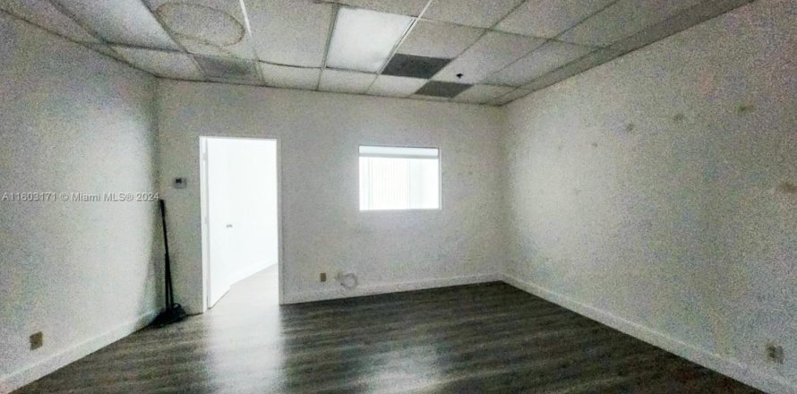 Oficina en Coconut Creek, Florida № 1222524