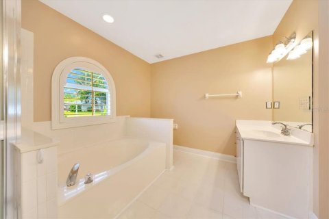 House in Port Orange, Florida 3 bedrooms, 164.34 sq.m. № 1797182 - photo 25