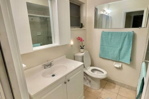 Casa en alquiler en Hollywood, Florida, 3 dormitorios, 197.32 m2 № 1230203 - foto 1