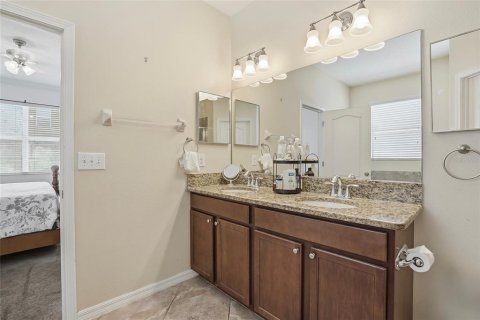 House in Ruskin, Florida 4 bedrooms, 145.86 sq.m. № 2212624 - photo 20