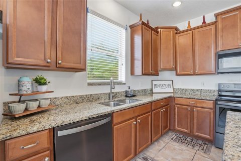 House in Ruskin, Florida 4 bedrooms, 145.86 sq.m. № 2212624 - photo 15