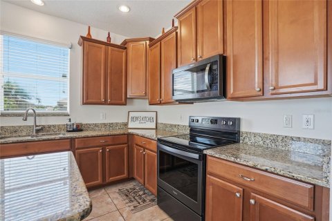 House in Ruskin, Florida 4 bedrooms, 145.86 sq.m. № 2212624 - photo 14