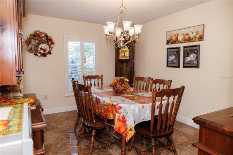 House in Minneola, Florida 4 bedrooms, 215.53 sq.m. № 1905452 - photo 6