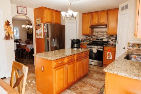 House in Minneola, Florida 4 bedrooms, 215.53 sq.m. № 1905452 - photo 9