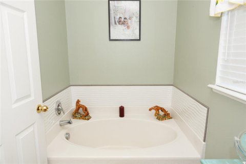 House in Minneola, Florida 4 bedrooms, 215.53 sq.m. № 1905452 - photo 23