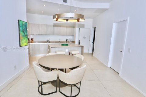 Copropriété à vendre à Hollywood, Floride: 2 chambres, 109.53 m2 № 2050980 - photo 14