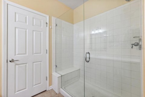 Купить кондоминиум в Ривервью, Флорида 11 комнат, 157.93м2, № 1796154 - фото 22