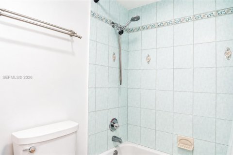 Condominio en alquiler en Miami Beach, Florida, 47.84 m2 № 2170353 - foto 13