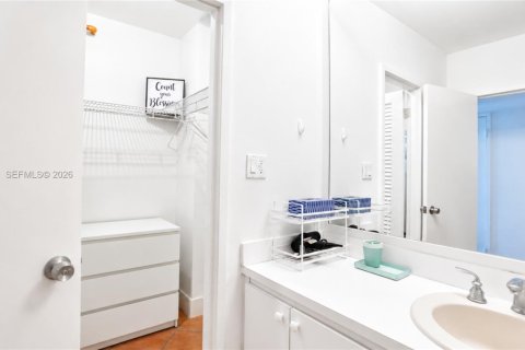 Condominio en alquiler en Miami Beach, Florida, 47.84 m2 № 2170353 - foto 12