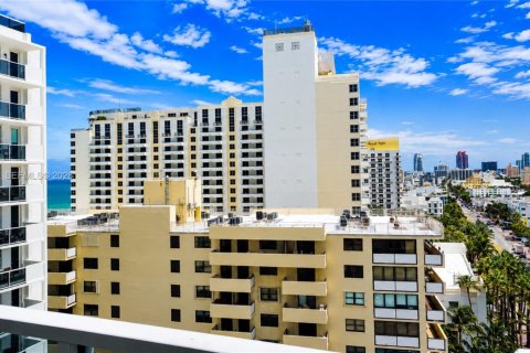Condominio en alquiler en Miami Beach, Florida, 47.84 m2 № 2170353 - foto 14